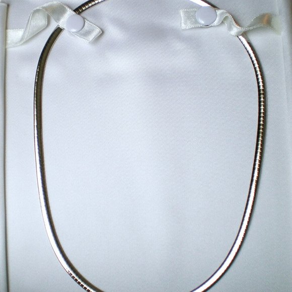 Designer HEAVY 14K Yellow White Gold Reversible Omega Necklace Chain 18.7 grams - Picture 2 of 2
